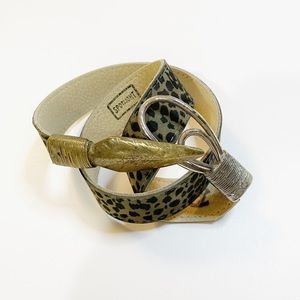 Vintage leather belt with arrowhead closure